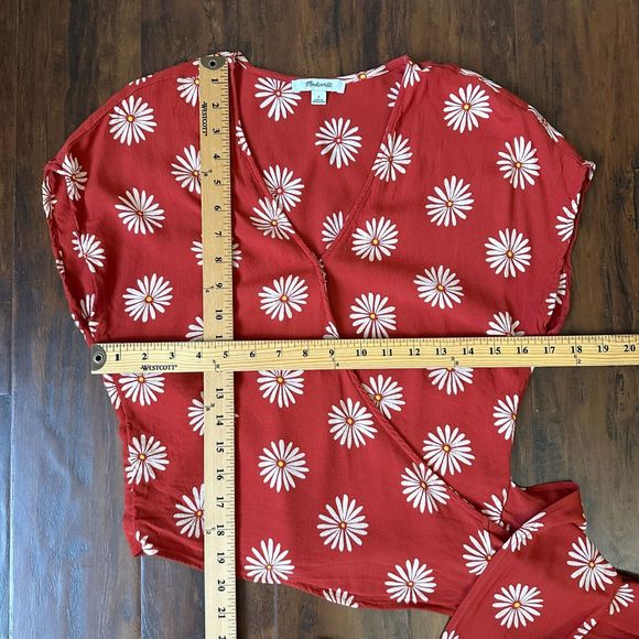 MADEWELL Sash-Tie Wrap Top in Daisy Daydream #AK023 - Picture 12 of 12